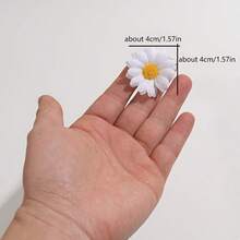 20/100pcs Artificial White Daisy Headpiece, Suitable For Hat Decoration, Cake Decoration, DIY Handicraft Decoration, Indoor Decoration Aesthetics, Graduation Gift Decoration Flowers, Bedroom Decoration, Wedding Decoration, Yellow Small Daisy Flower Whole Pack Wholesale, Handmade Woven Flower Garland, Dessert Table Backdrop, Photography Props Floral Accessories, Durable Non-Fading Decorative Flower Head, Artificial Small Daisy - Small Daisy Flower Head - View 4