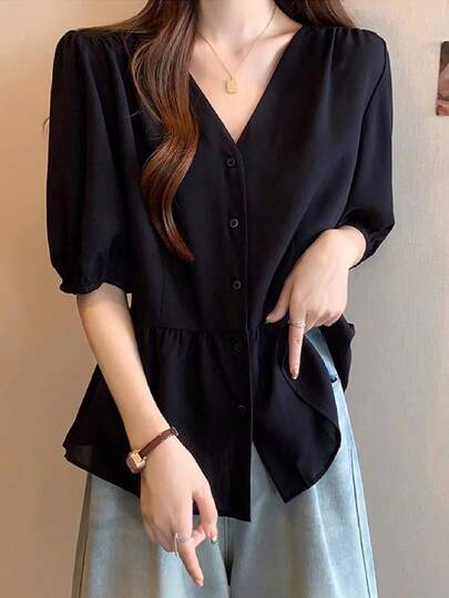 女士优雅 V 领荷叶边衬衫，纯色涤纶衬衫，褶饰细节，梭织面料，前扣开合，适合春、夏、秋季的休闲衬衫