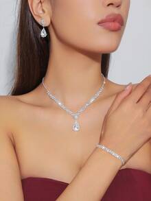 5件套奢华婚纱晚礼服手提包套装，包括闪亮水晶项链、手链和耳环，女士珠宝套装，适合派对、婚礼、舞会、正式场合，可搭配婚纱、正式礼服、舞会礼服、生日礼服、派对礼服。 - 銀色 - 查看 2