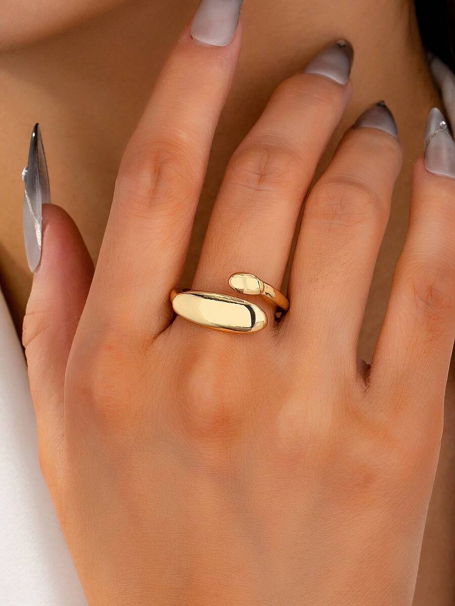 1 Pc Women Chunky Ring , Golden Color Statement Ring Jewelry For Daily Wear , Simple Design Rings - Gold - View 1