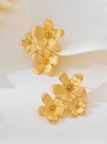 1 paire de délicates boucles d'oreilles à fleur dorée à 5 pétales, cadeau pour les femmes, mariage