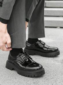 Zapatos Oxford formales de negocios para hombres con suela gruesa, de cuero brillante y con cordones de dos tonos