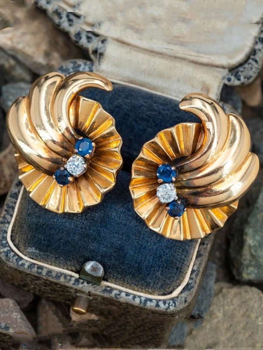 1pair Vintage Geometric Elegant Gold Color Ear Clip For Women Design Asymmetrical Sea Wave Earrings Party Wedding Jewelry Gifts - Ear Clip - View 1