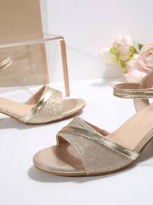 Sandalias de tacón alto de 5cm para mujer de tallas grandes, nuevas de moda para primavera/verano 2025, cómodas de PU con suela antideslizante, talón grueso, talón cerrado, punta abierta, hebilla y lazo, punta redonda, estilo gladiador, en color plateado brillante, aptas para viajes, vacaciones, uso casual, compras, baile y fiestas