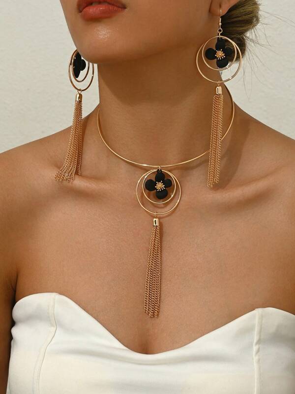 Ensemble de collier et boucles d'oreilles de mode luxueux, convenant aux occasions de fête