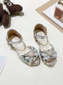 Nuove scarpe da principessa, sandali per ragazze, per bambine e bambini piccoli/grandi, con suola morbida, scarpe eleganti con cristalli, scarpe con tacco alto da studentessa, stile coreano con perle e fiocco