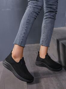 Chaussures de course décontractées légères et respirantes en maille pour femmes, style Glissant, convenant au printemps et à l'automne - Noir - Voir 2