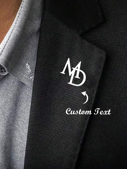 סיכת ראשי תיבות בהתאמה אישית לחתן, ראשי תיבות נירוסטה לגברים, סיכת דש עם אותיות, מתנות תכשיטי שושבין לחתונה, עמיד, צבעוני, חמוד, מקסים, מצחיק, קאוואי, שנה 2, אופנתי, יוניסקס, קז'ואל, מותאם אישית, אישי, ייחודי, מותאם אישית, מתנות אידיאליות בשבילו, מתנות אידיאליות בשבילה, שלה, חבר, חברה, משפחה, חברים, שנה חדשה זוהר