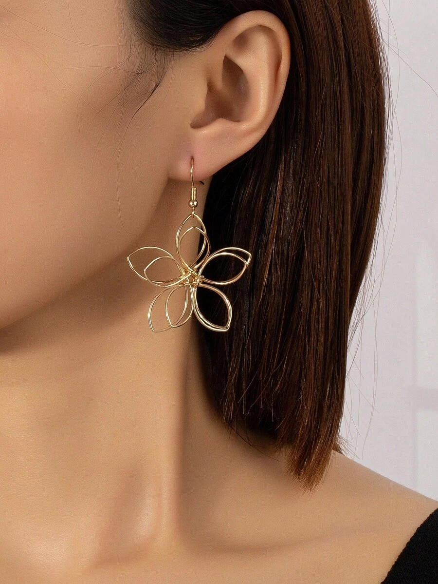 1 Paar modische und elegante Cut Out geometrische Blumen Ohrringe