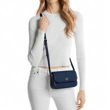 Michael Kors 女士休闲字母印花斜挎包，适合日常通勤 - 藏蓝色 - 查看 2