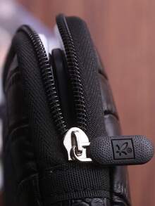 Comfortable And Ultra-Thin Laptop Liner Bag Is Compatible With 13/13.3 Inch Book Pro And Air, Travel Protective Case, Laptop Protective Case, Crocodile Pattern PU Leather Laptop Protective Case M4/M3/M2/M1 2024-2021 Black - Multicolor - View 6