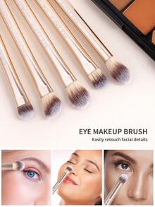 MAANGE 13/15件套专业软铝管化妆刷套装，包含粉底刷、眼影刷、眉刷、晕染刷、高光刷、遮瑕刷，适用于粉状、液体、膏状化妆品；2个三角形干湿两用气垫粉扑，适合日常使用和旅行，是送给朋友的化妆配件礼物。套装包含各种化妆刷，是完整的化妆套装、化妆刷套装、化妆礼品套装等。 - 金色 - 查看 9