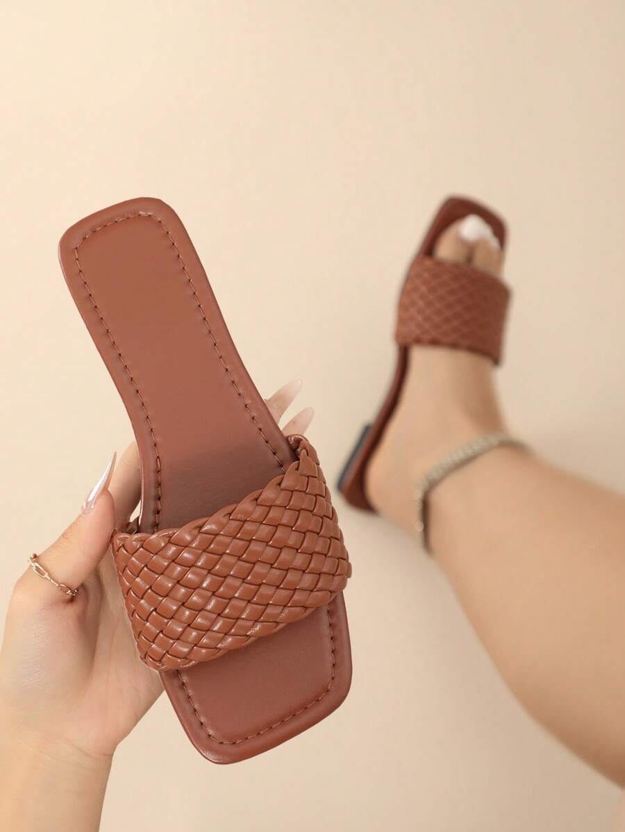 宽版水钻装饰休闲时尚平底凉鞋，舒适透气性感露趾拖鞋，适合户外散步、度假、派对、优雅公主风格