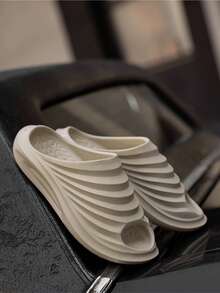 Men's Thick Sole Fashionable Casual Outdoor Slip-On Slippers, Stripe Punk Street Pleated Edge, Suitable For Running, Anti-Slip, Home, Beach, Office, Summer - Khaki - View 4