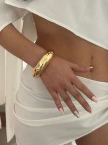 Thoughtfully Designed Smooth Surface Exaggerated Bangle, Niche Jewelry Vintage Bracelet