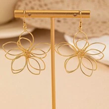 1 Paar modische und elegante Cut Out geometrische Blumen Ohrringe