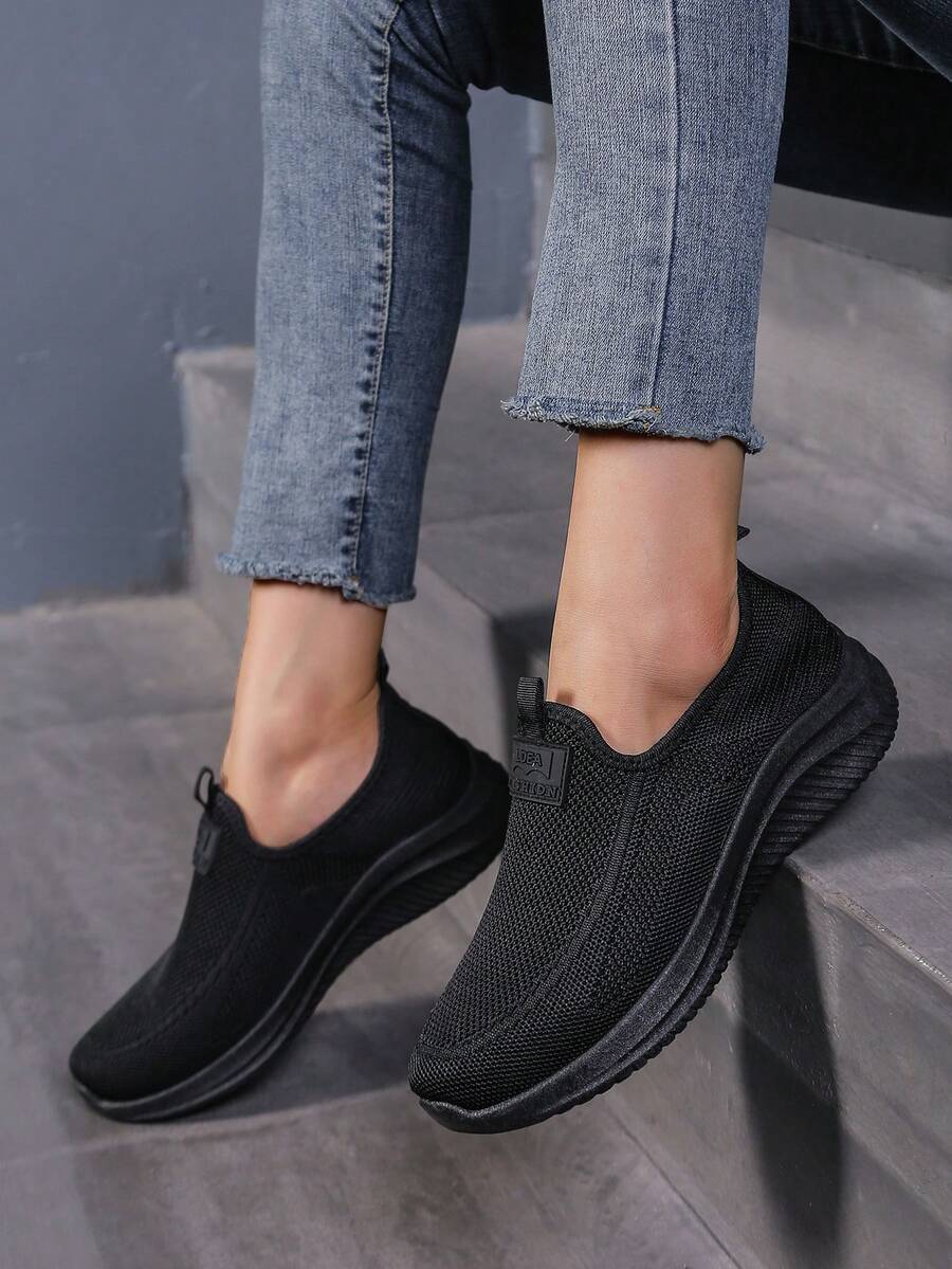 Chaussures de course décontractées légères et respirantes en maille pour femmes, style Glissant, convenant au printemps et à l'automne - Noir - Voir 1