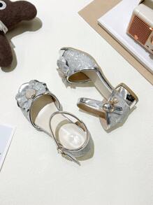 Nuove scarpe da principessa, sandali per ragazze, per bambine e bambini piccoli/grandi, con suola morbida, scarpe eleganti con cristalli, scarpe con tacco alto da studentessa, stile coreano con perle e fiocco