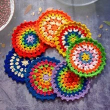 2/7 Peças Porta-copos de Crochê Feitos à Mão Boêmios, Rendas Redondas Multicoloridas, Jogos Americanos Vazados Resistentes ao Calor, Descansos de Copo e Garrafa de Crochê para Festas, Casamentos, Reuniões de Mesa, Melhor Presente