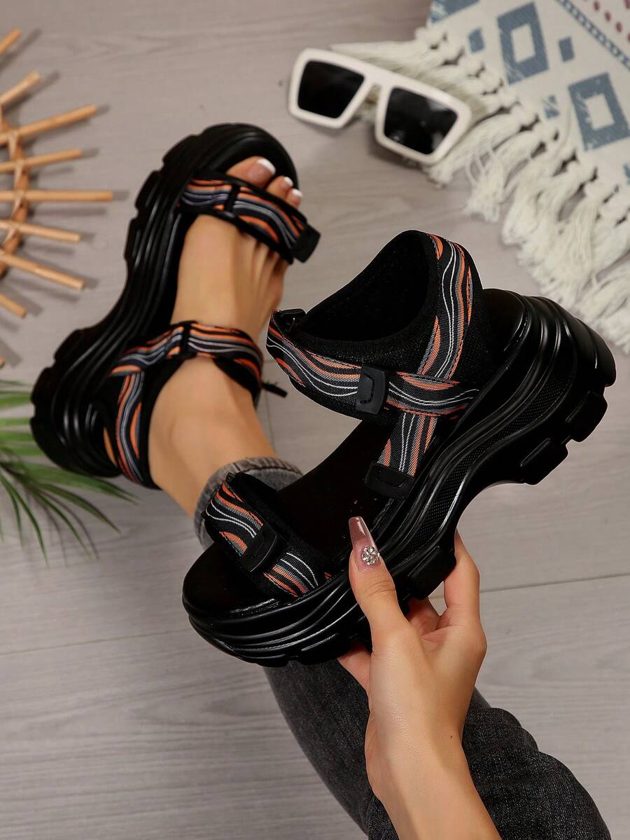 2025年夏季新款厚底编织带运动凉鞋，时尚百搭超轻舒适钩环沙滩凉鞋，女士