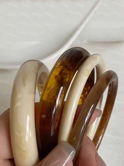 4 Stücke Set eleganter Armbänder im Vintage-Stil, modernes einfaches Design, aus Acrylmaterial, geeignet für lässigen Alltag, Frauenschmuck, ganzjährig für Alltag und Partys tragbar