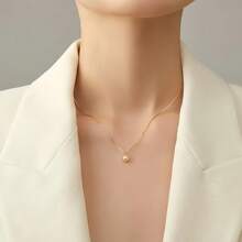 1 Stück elegante Perlenkette, goldplattierte Halskette für den Alltag und besondere Anlässe, perfektes Geschenk für Frauen zu Feiertagen, modischer und sexy Schmuck