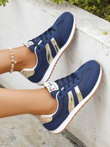 Nouvelles baskets décontractées 2025 à semelle épaisse, vintage pour femmes. Chaussures de sport légères, respirantes et confortables avec lacets. Semelle antidérapante et souple, mode
