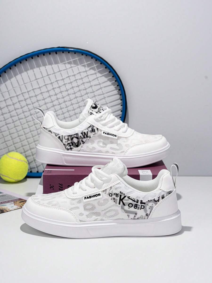 1 Pair Teenagers' Mesh Low-Top Sneakers, Made Of Special Material With English Decor, Fashion Lace-Up Design For Easy Wear, Anti-Slip & Durable Sole, Soft & Comfortable For Daily Casual & Sports Wear - White - View 1