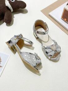 Nuove scarpe da principessa, sandali per ragazze, per bambine e bambini piccoli/grandi, con suola morbida, scarpe eleganti con cristalli, scarpe con tacco alto da studentessa, stile coreano con perle e fiocco