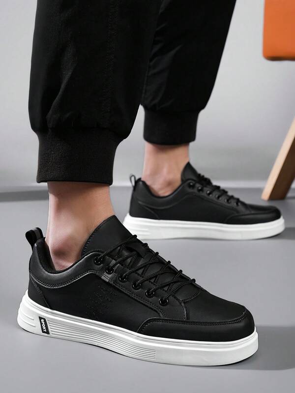 أحذية رياضية رجالية سهلة اللبس، مريحة وناعمة ومنفذة للهواء، ذات قاعدة غير زلقة، ذات لون أسود، أحذية صيفية وربيعية عصرية