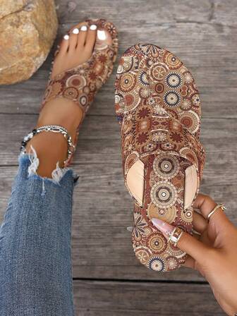 女士平底凉鞋，狂野西部风格，2025年夏季新款，轻便舒适，加大码，防滑，一脚蹬，沙滩度假拖鞋，时尚休闲，卡通印花，运动个性鞋