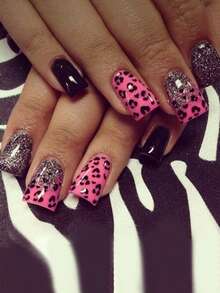 使用 24 件中号方形美甲按压指甲立即提升您的外观，简约优雅豹纹渐变闪光渐变粉色假指甲时尚银色闪光黑点豹纹假指甲全覆盖假指甲适用于女性和女孩，包括 1 张粘合标签和 1 件迷你锉刀条果冻凝胶随机发货指甲用品指甲 - 查看 1