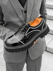 Zapatos Oxford formales de negocios para hombres con suela gruesa, de cuero brillante y con cordones de dos tonos