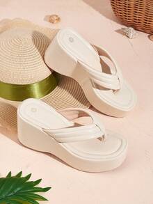 柔软防滑优质皮革人字拖凉鞋,时尚新款厚底拖鞋,舒适百搭,室内外均可穿着,适合所有季节,坡跟(新鞋的脚趾部位可能有点硬,建议先在家穿几次,磨合好后再穿到户外,有效减少摩擦) - 米色 - 查看 4