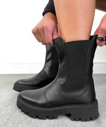 Bota Chelsea Feminina Solado Tratorado Blogueira