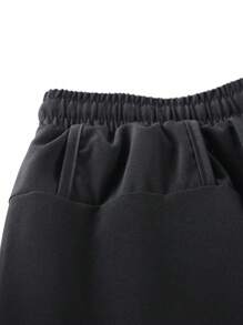 2pcs/Set Men's Casual Sports Fitness Shorts, Faux 2-In-1 Design With Towel Rack On Back. The Fabric Keeps You Cool And Comfortable, Not Stuffy. These Shorts Are Perfect For Hiking, Climbing, Outdoor Cycling, Running And Fitness Workouts.