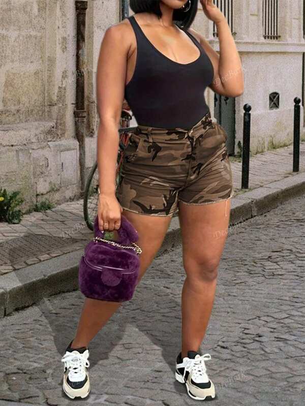 Shorts de mujer minimalistas con bolsillos y estampado de camuflaje, de uso casual diario