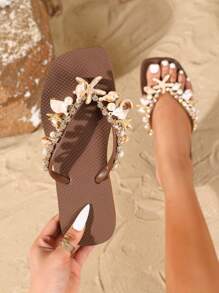 Handgemachte Naturmuschel- & Seestern-Strass-Dekorationskette, Damen Sommer Strand Slipper mit weicher Sohle und rutschfest, Originaldesign Strandmode Sandalen mit abnehmbarer Dekorationskette