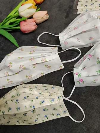 50 片花卉印花口罩，透气非医用口罩，休闲风格，装饰性编织面料，独立包装，适合旅行和摄影，无弹性，适合女性