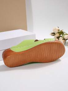 Plus Size Women's Hollow-Out Metal Decor Wedge Heel Strap Slippers, Fashion Khaki Green Casual Beach Sandals For Summer Daily Wear & Vacation - Bean Paste Green - View 8