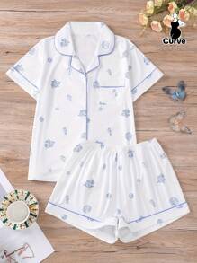 Set de 2 piezas de pijama para mujer de talla grande con estampado de tema oceánico, que incluye camisa de manga corta con cuello y botones, y pantalones cortos de cintura elástica holgada, de uso diario, cómodo y elegante para fiestas y uso casual en casa.
