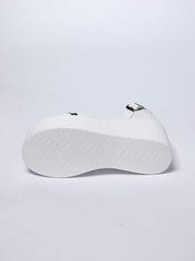 Sandales polyvalentes pour femmes avec plateforme, talon compensé dissimulé, boucle métallique décorative, confort, ouvertes aux orteils, pour casual, fête et mariage - Blanc - Voir 7