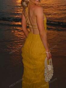 Abito boho sexy con arricciature e schiena scoperta