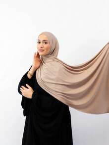 1件速干平纹针织头巾，采用柔软透气、抗起球面料制成。系带式头巾。适合穆斯林全年使用和日常佩戴。 - 淺卡其 - 查看 3