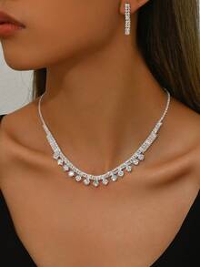 1 Set V-Shaped Geometric Cubic Zirconia Claw Chain Earrings And Necklace, Suitable For Wedding And Evening Wear - Silver - View 3