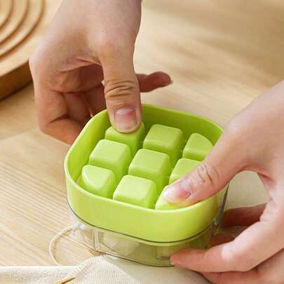 一键式冰格 - 9 块速释硅胶模具，适用于小型冰柜/鸡尾酒吧/办公室，节省空间