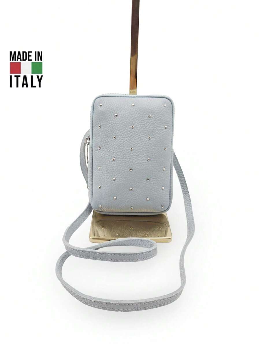 Borsa a spalla da donna. Realizzata in Italia. In pelle genuina. Adatta per viaggi, trasferte di lavoro, vacanze, lavoro, pendolarismo, stile di lusso leggero. Estetica retrò e alla moda, molto popolare. Leggera. Versatile. Disponibile in vari colori. - celeste - Visualizzare 1