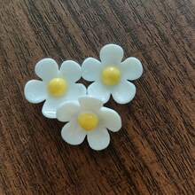 10/30/50pcs Resin Daisy Flower Decoration, Cute Floral Jewelry Making Supplies, DIY Crafts And Home Decor, Suitable For Weddings, Birthdays, Valentine's Day, Mother's Day - White - View 6