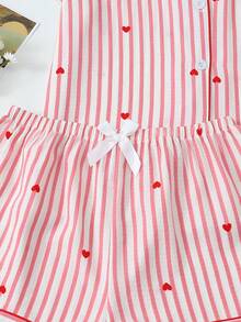 2 件套舒适粉色和白色条纹心形印花翻领纽扣短袖上衣带口袋和蝴蝶结短裤睡衣/家居服套装女士春夏季适合居家使用