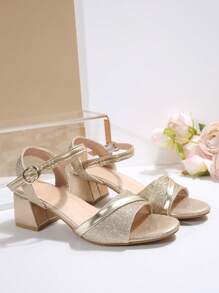 Sandalias de tacón alto de 5cm para mujer de tallas grandes, nuevas de moda para primavera/verano 2025, cómodas de PU con suela antideslizante, talón grueso, talón cerrado, punta abierta, hebilla y lazo, punta redonda, estilo gladiador, en color plateado brillante, aptas para viajes, vacaciones, uso casual, compras, baile y fiestas